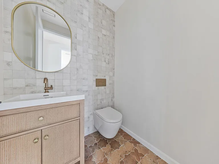 powder room