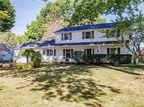 19 Latium Dr, Pittsford, NY 14534