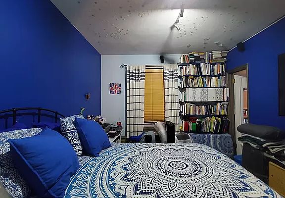 4th image of 48-41 43rd St #3