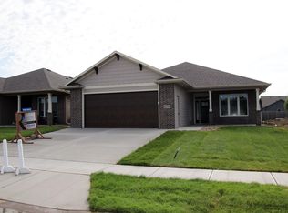 1704 S Wheatland Ave, Sioux Falls, SD 57106