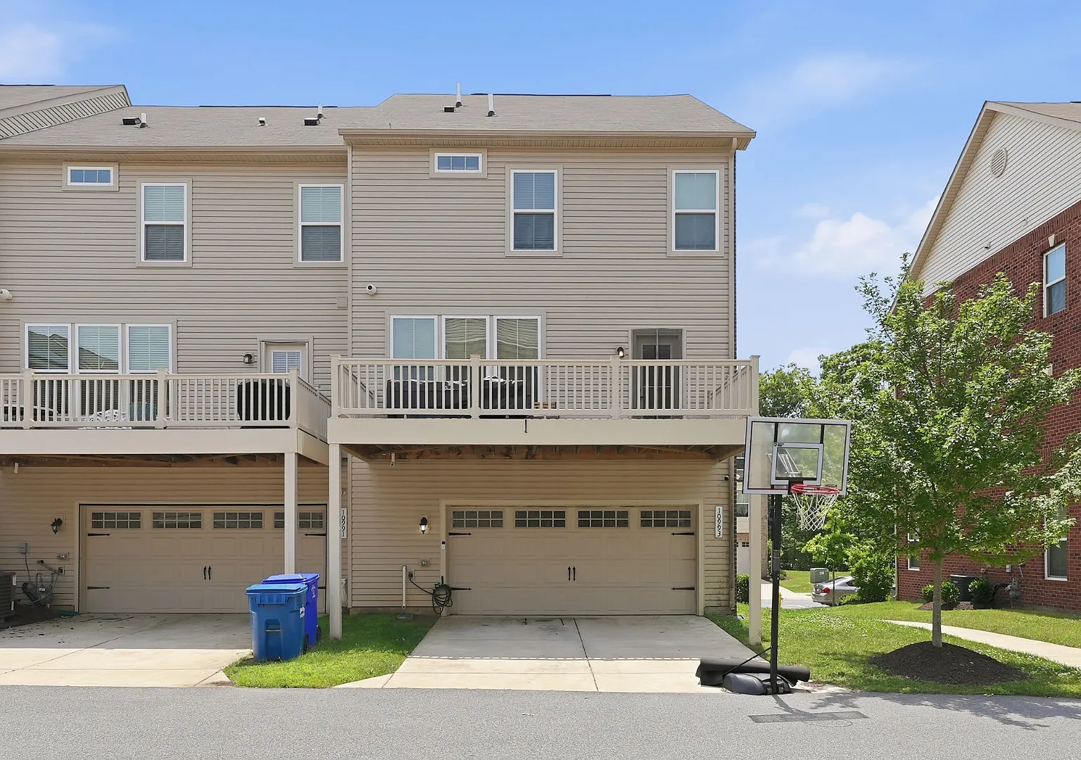 Stunning Townhome in Waldorf — Photo 3