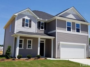 280 Summer Ranch Dr, Fuquay Varina, NC 27526