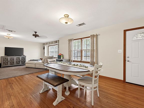 5th image of 500 Lazy Ln