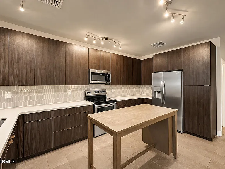 2825 N 42nd St #5 — Photo 6