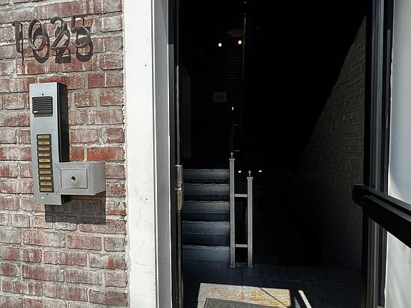 3rd image of 1025 E Montgomery Ave #1A