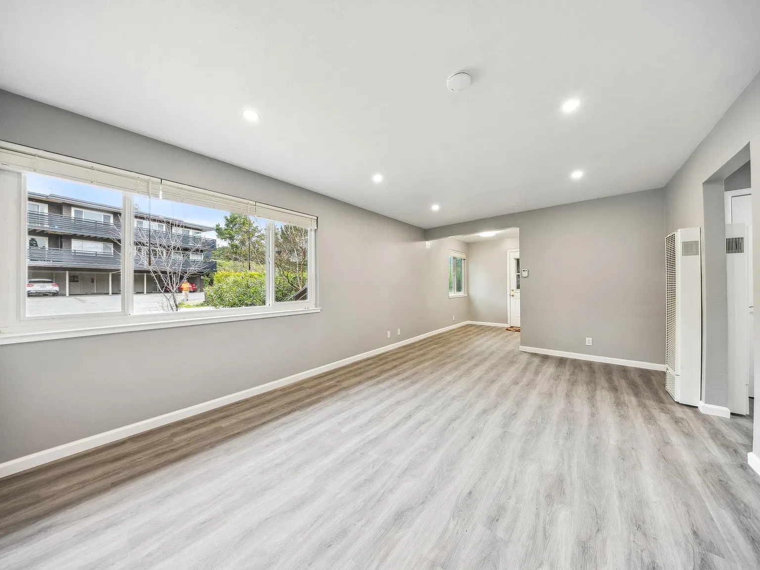 2 bed, 750 sqft, $2,750 — Photo 4