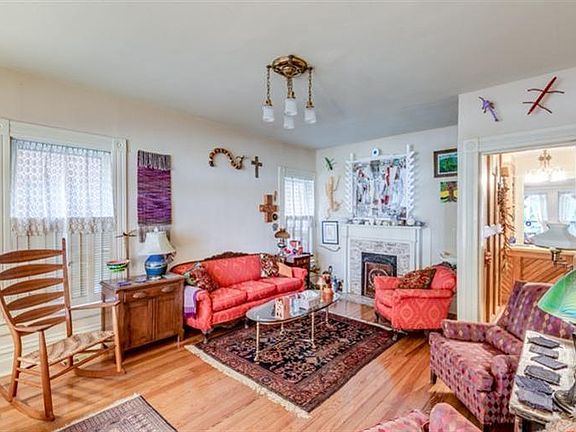 4th image of 151 Kentucky Ave