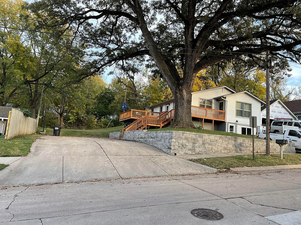613 S 10th St - Property Image