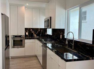 409 San Vicente Blvd APT D, Santa Monica, CA 90402