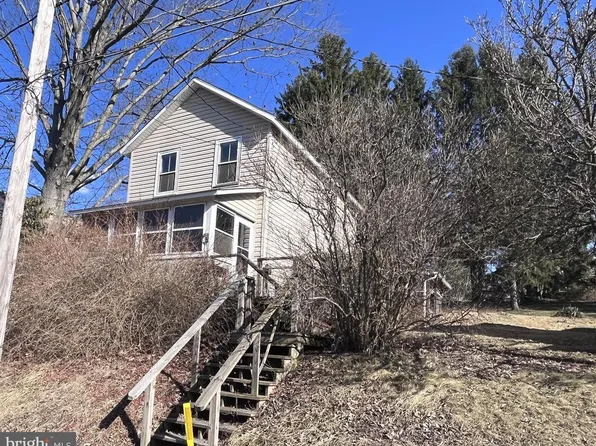 1356 Main St, Winburne, PA 16879