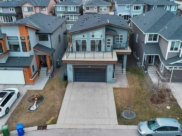 29 E Aspen Summit Point SW, Calgary, AB T3H 0V9