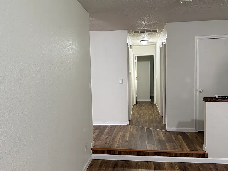 11407 SW 35th Ave — Photo 38