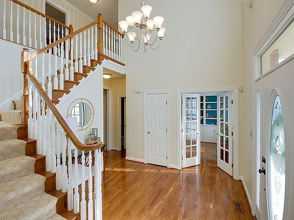 4th image of 13007 Shaneybrook Cir