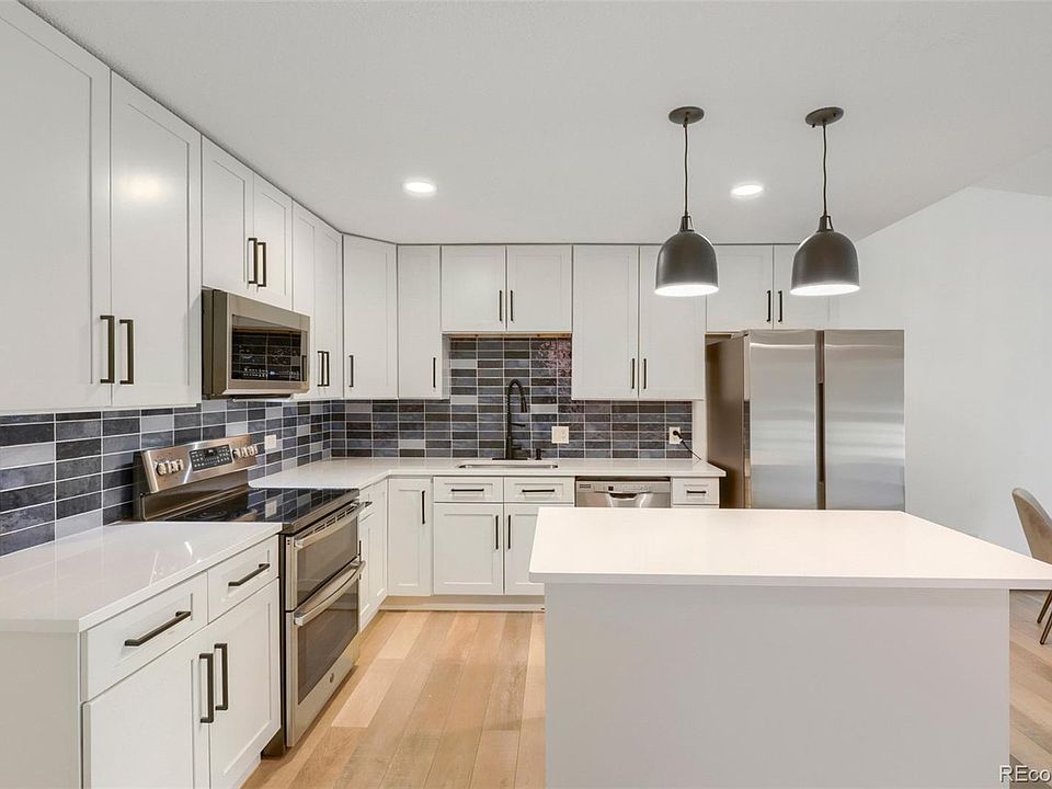 1st image of 795 S Alton Way #6D