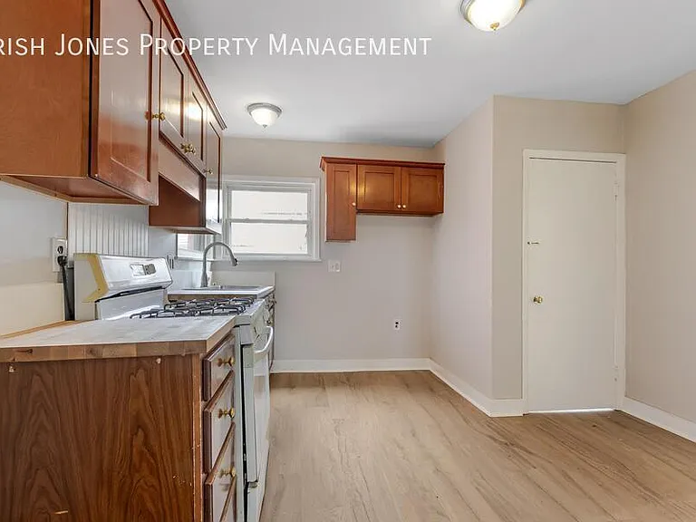 62 Germain St — Photo 2