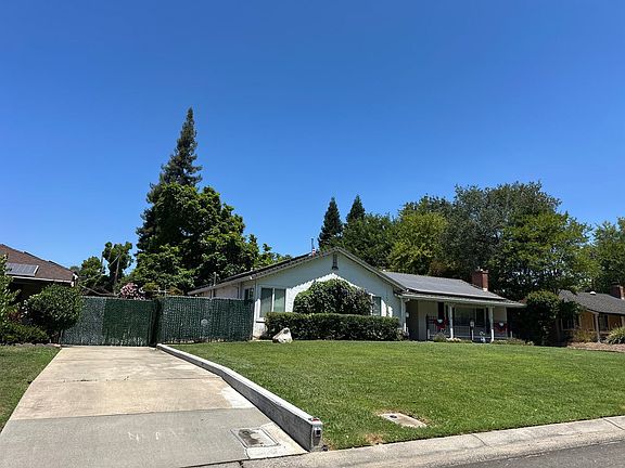 3rd image of 4417 Ravenwood Ave