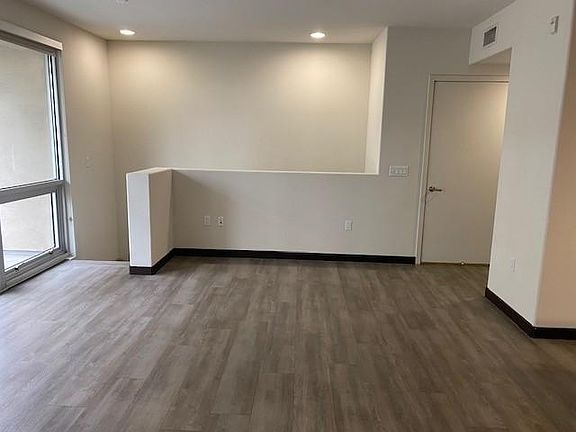 4th image of 7117 Santa Monica Blvd #233