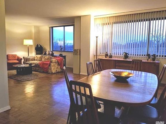 2nd image of 26910 Grand Central Pkwy APT 3W