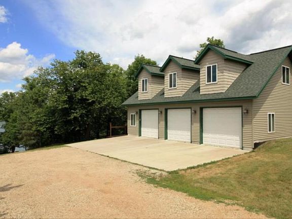 3rd image of 34381 Sybil Lake Ln
