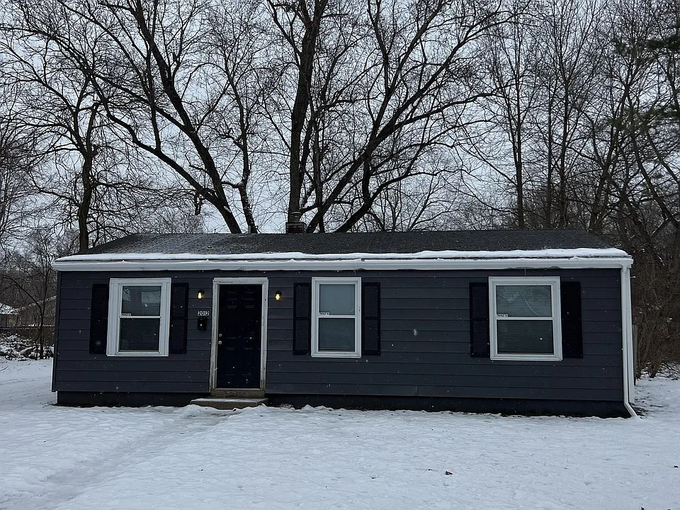 2012 N Olive St