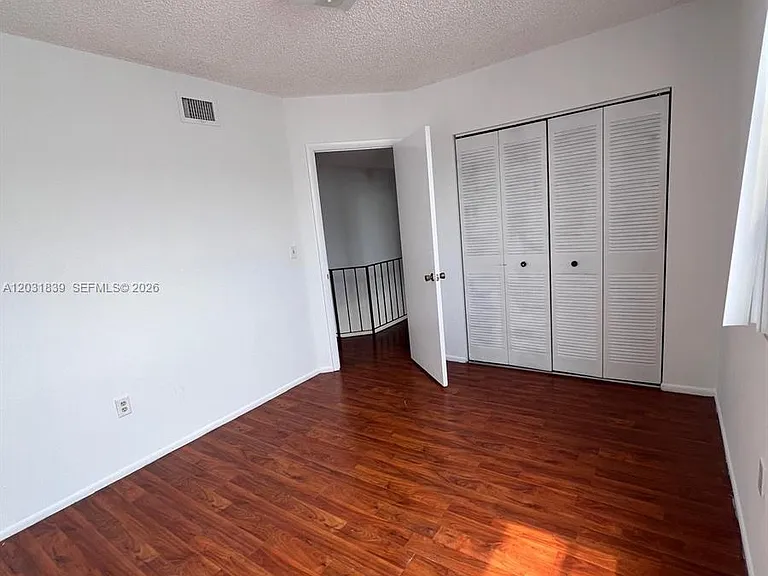 1074 W 38th St #32 — Photo 17