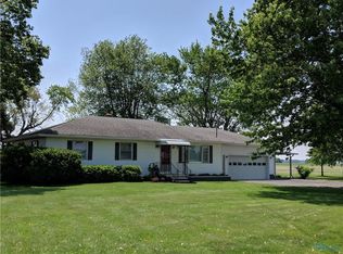 8532 W Leutz Rd, Oak Harbor, OH 43449