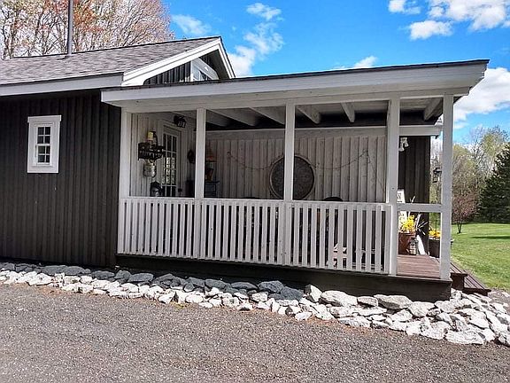 Cute covered porch 