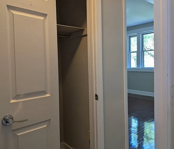 305 William St — Photo 14