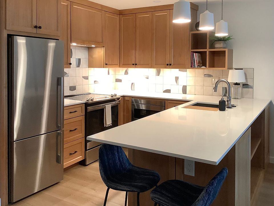1st image of 4452 Mentone St Unit 209