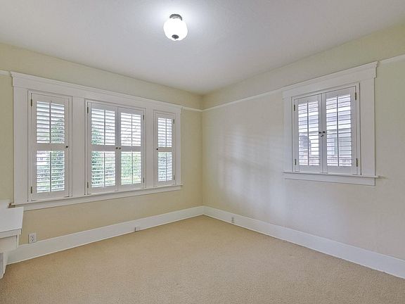3rd image of 1133 Harker Ave