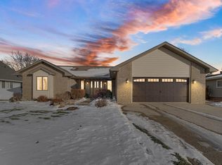 2393 Four Seasons Pkwy, Crown Point, IN 46307