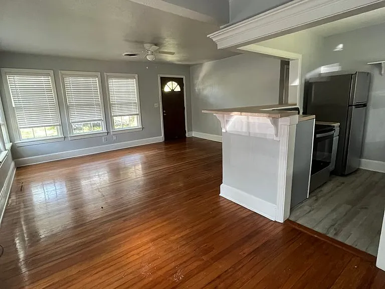 111 Columbia Dr #1 — Photo 6