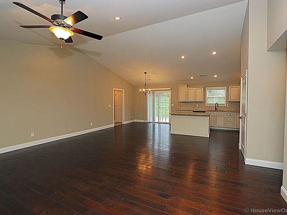 4th image of 2618 Copperfield Ct