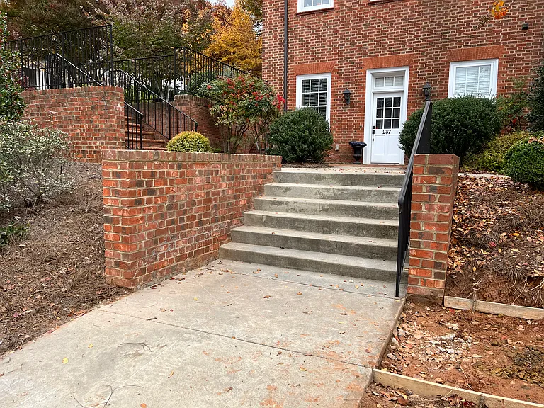 275 Glade View Ct — Photo 3