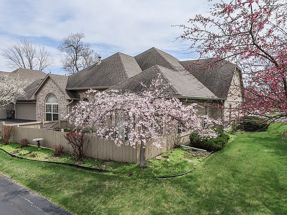 3rd image of 7621 Briarstone Ln