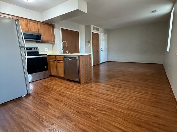 54 S Broadway St #25