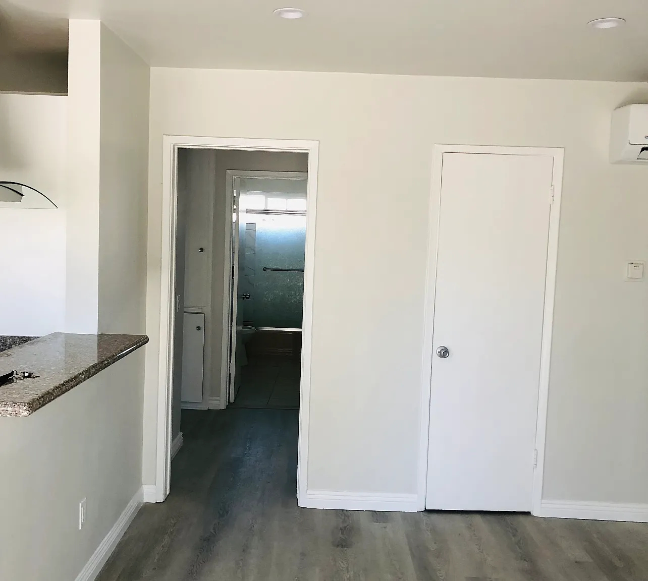 2 bed, 950 sqft, $2,450 — Photo 1