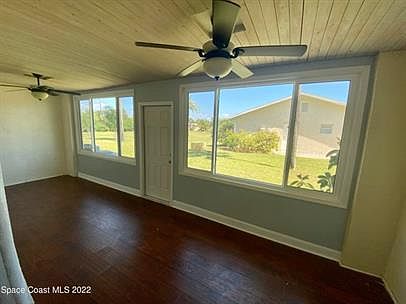 5th image of 180 Christine Dr #1