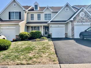 251 Patriot Hill Dr, Basking Ridge, NJ 07920