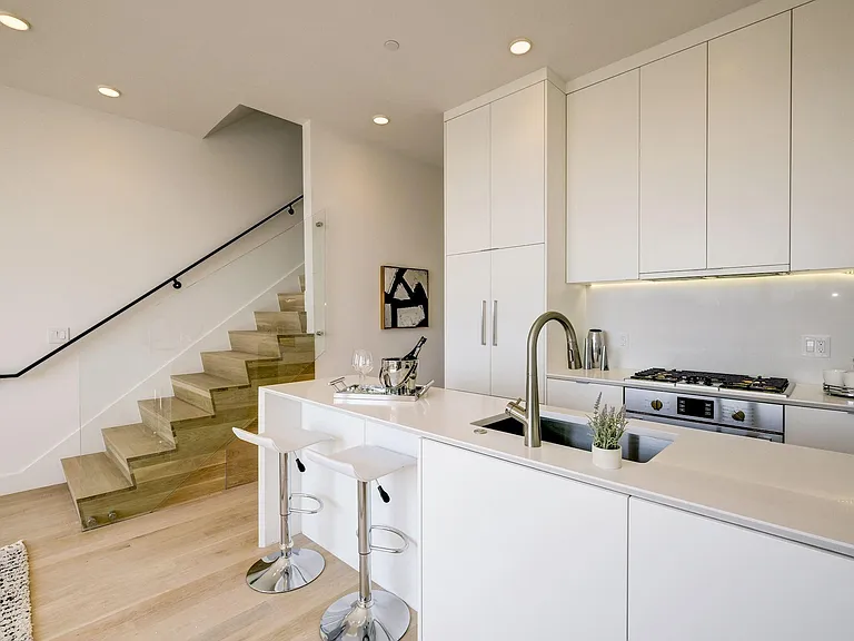 1424 Belmont St NW #9 — Photo 5