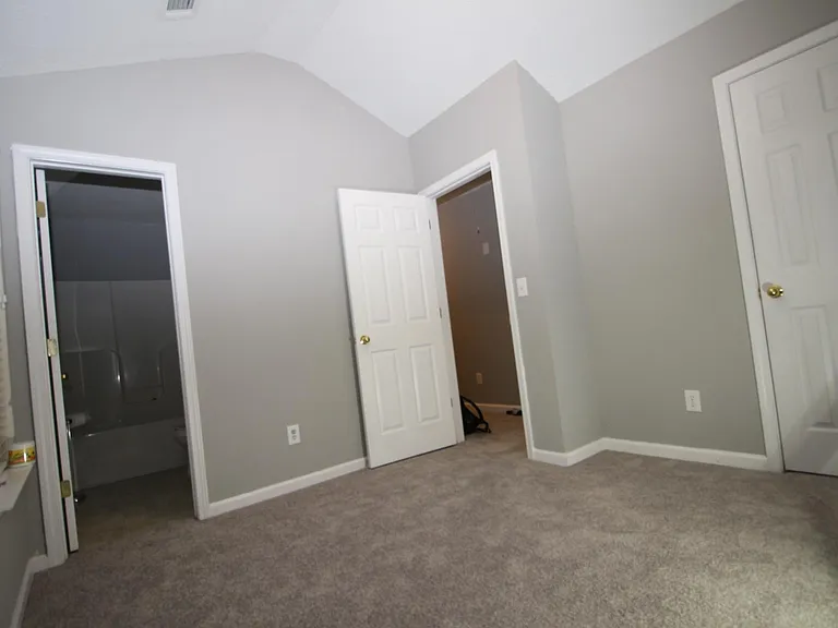 394 Brookview Dr — Photo 16