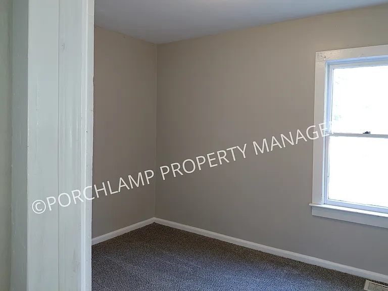 319 E Forest Ave #1 — Photo 16