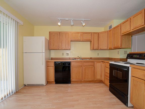 5th image of 4270 Langley Ct SE