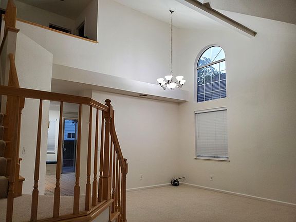 3rd image of 1271 Harefield Dr