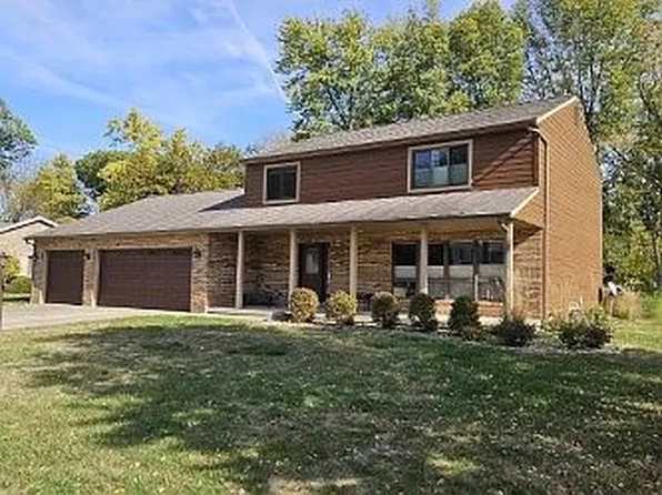 104 Woodcreek Ct, Mahomet, IL 61853