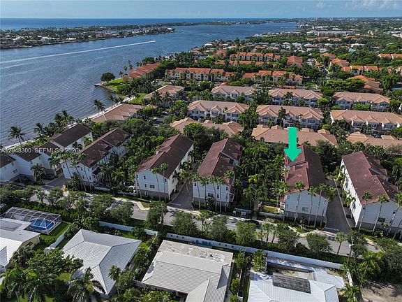2nd image of 132 Ocean Cay Way