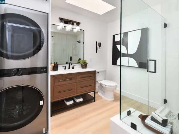 2101 Golden Rain Rd APT 13, Walnut Creek, CA 94595