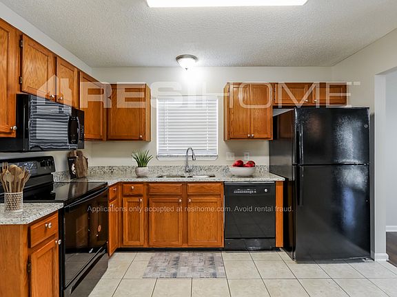 3rd image of 2984 Biloxi Trl