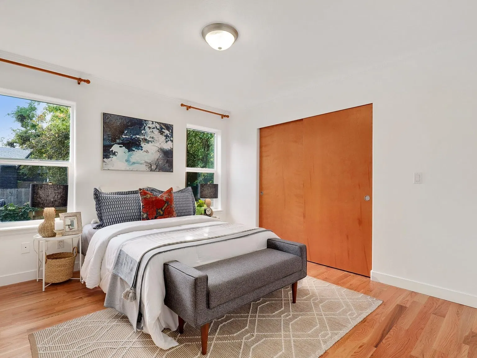 2 bed, 912 sqft, $3,480 — Photo 1