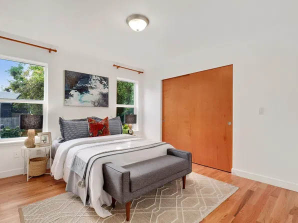 9041 4th Ave NW, Seattle, WA 98117